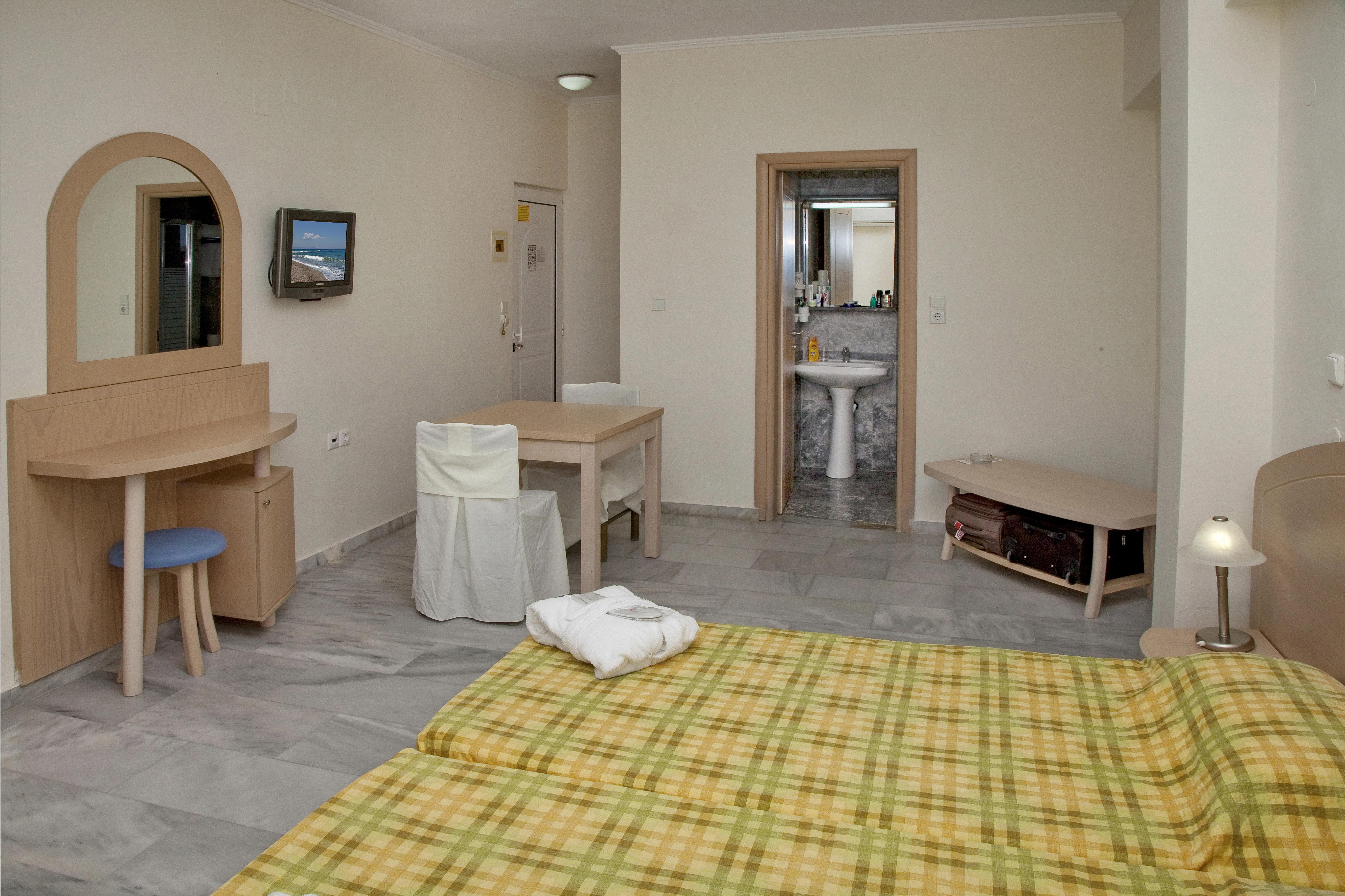 אדליאנוס קומפוס Jo An Beach Hotel מראה חיצוני תמונה
