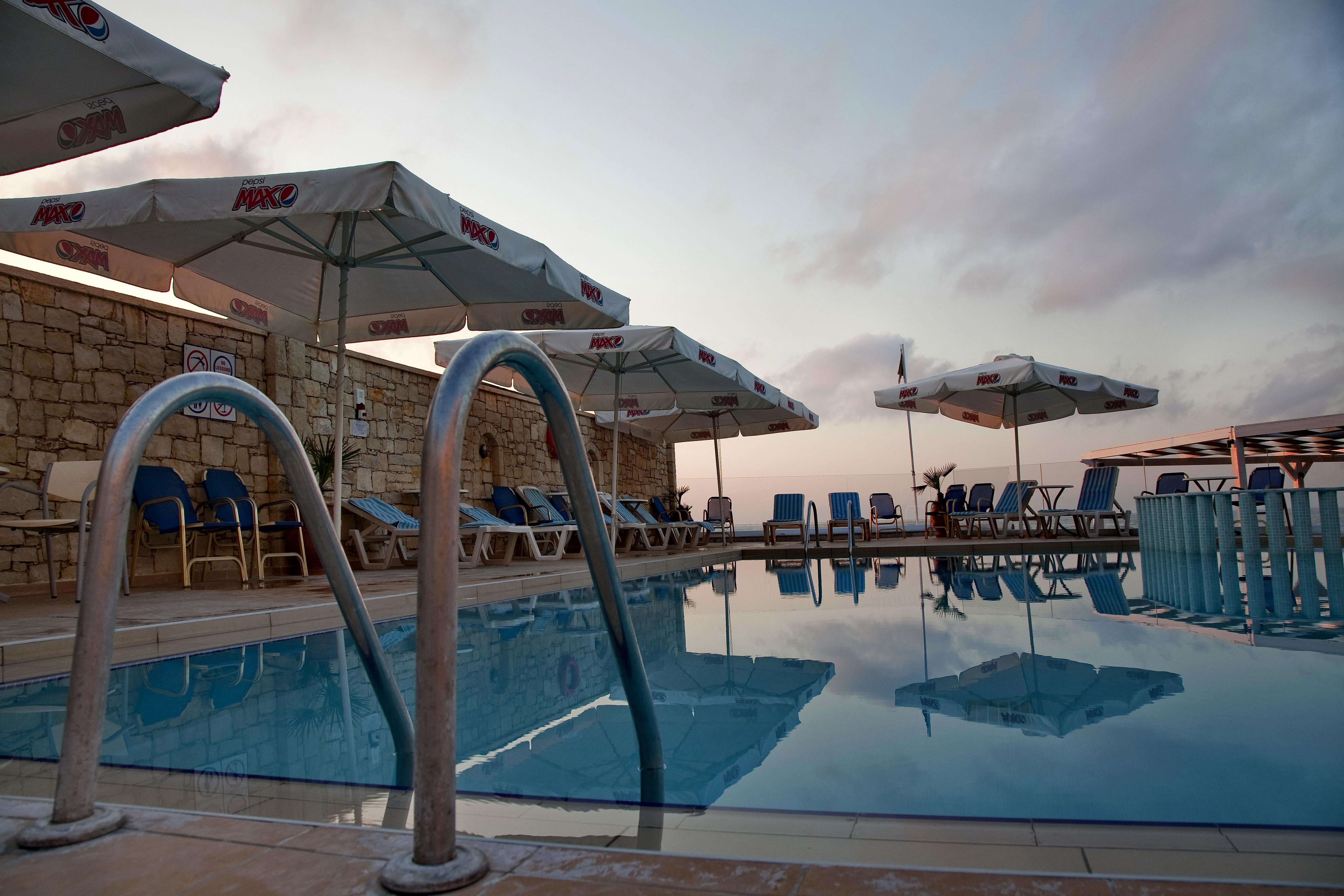 אדליאנוס קומפוס Jo An Beach Hotel מראה חיצוני תמונה