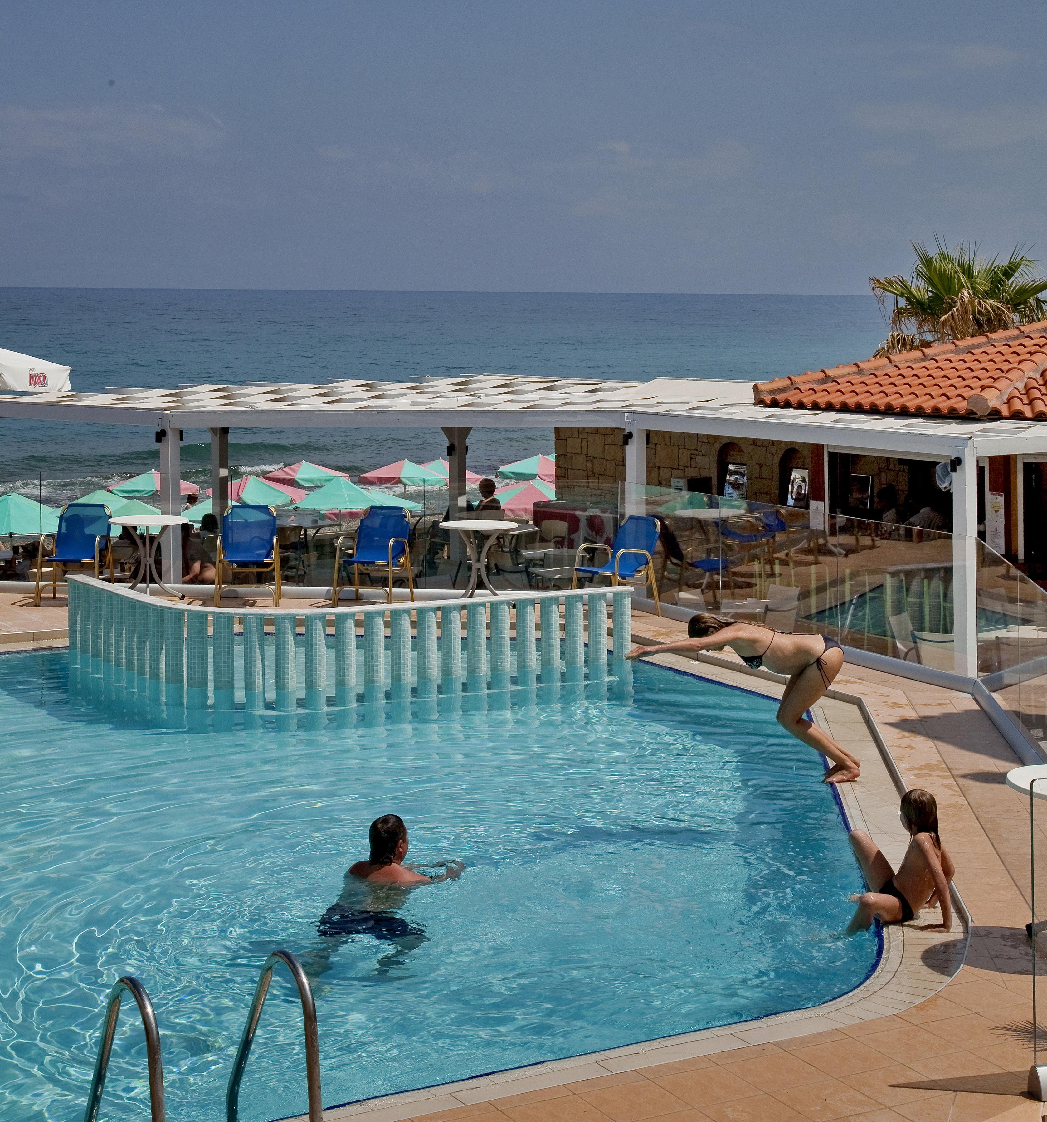 אדליאנוס קומפוס Jo An Beach Hotel מראה חיצוני תמונה