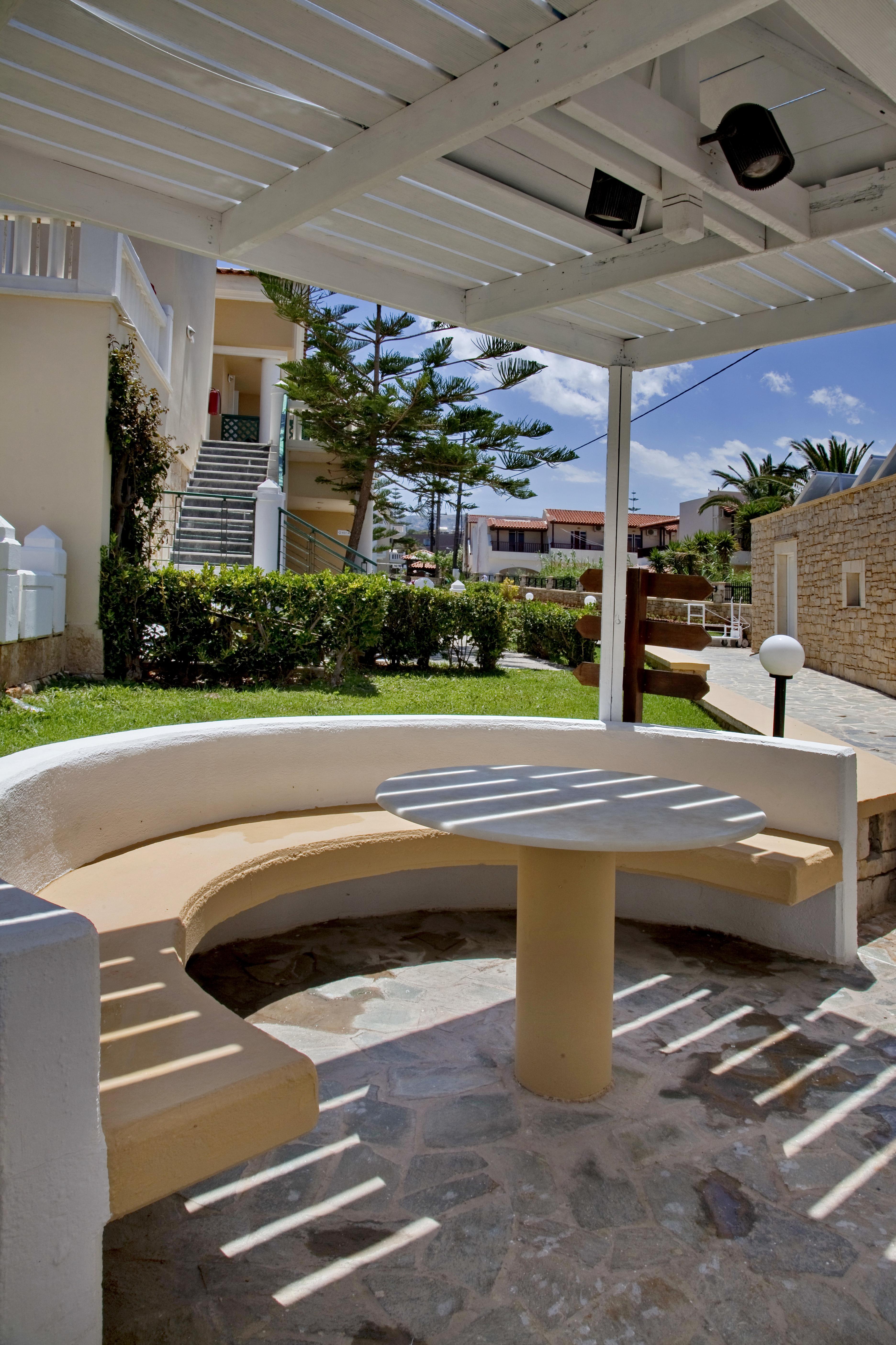 אדליאנוס קומפוס Jo An Beach Hotel מראה חיצוני תמונה