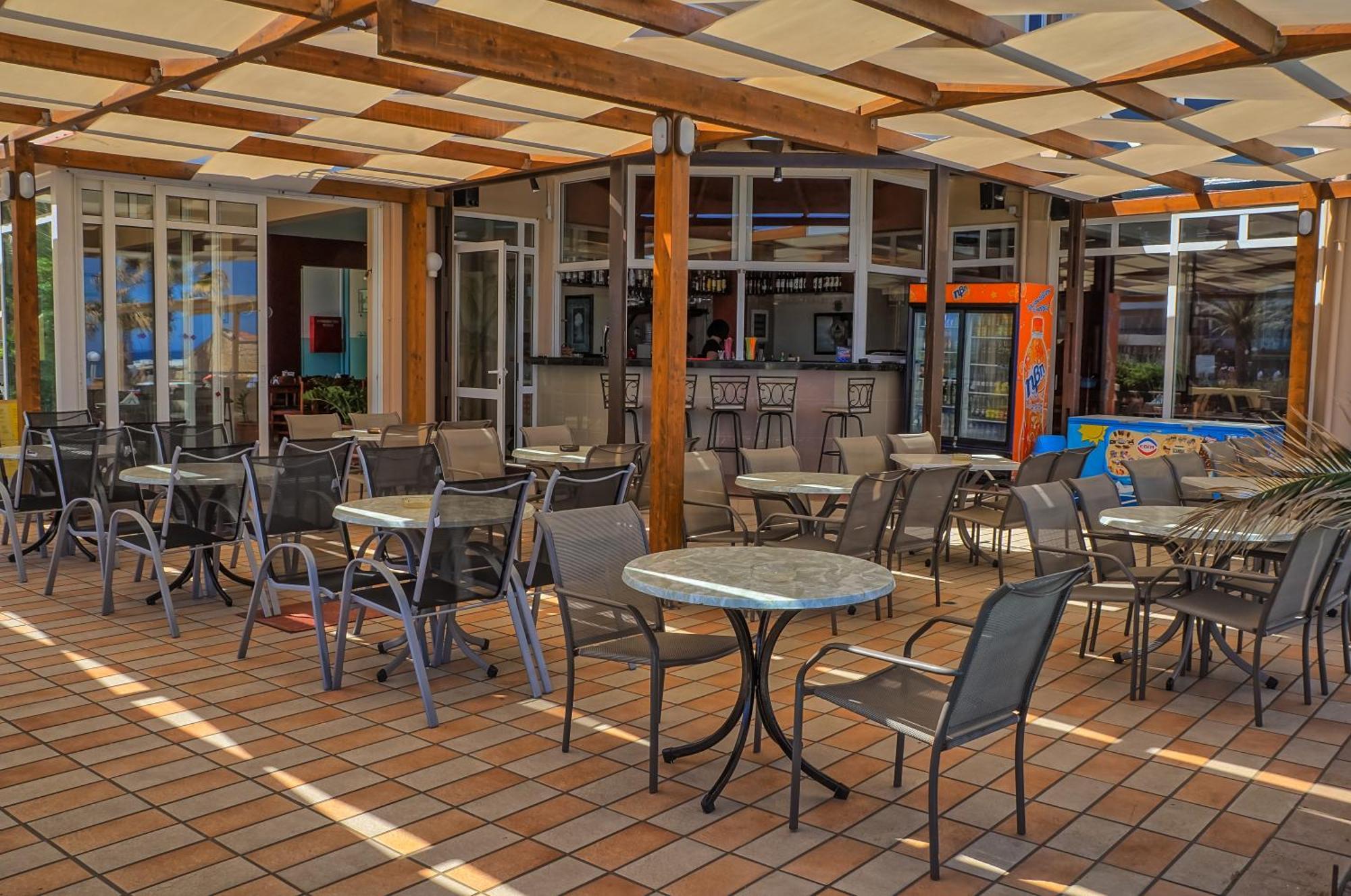 אדליאנוס קומפוס Jo An Beach Hotel מראה חיצוני תמונה