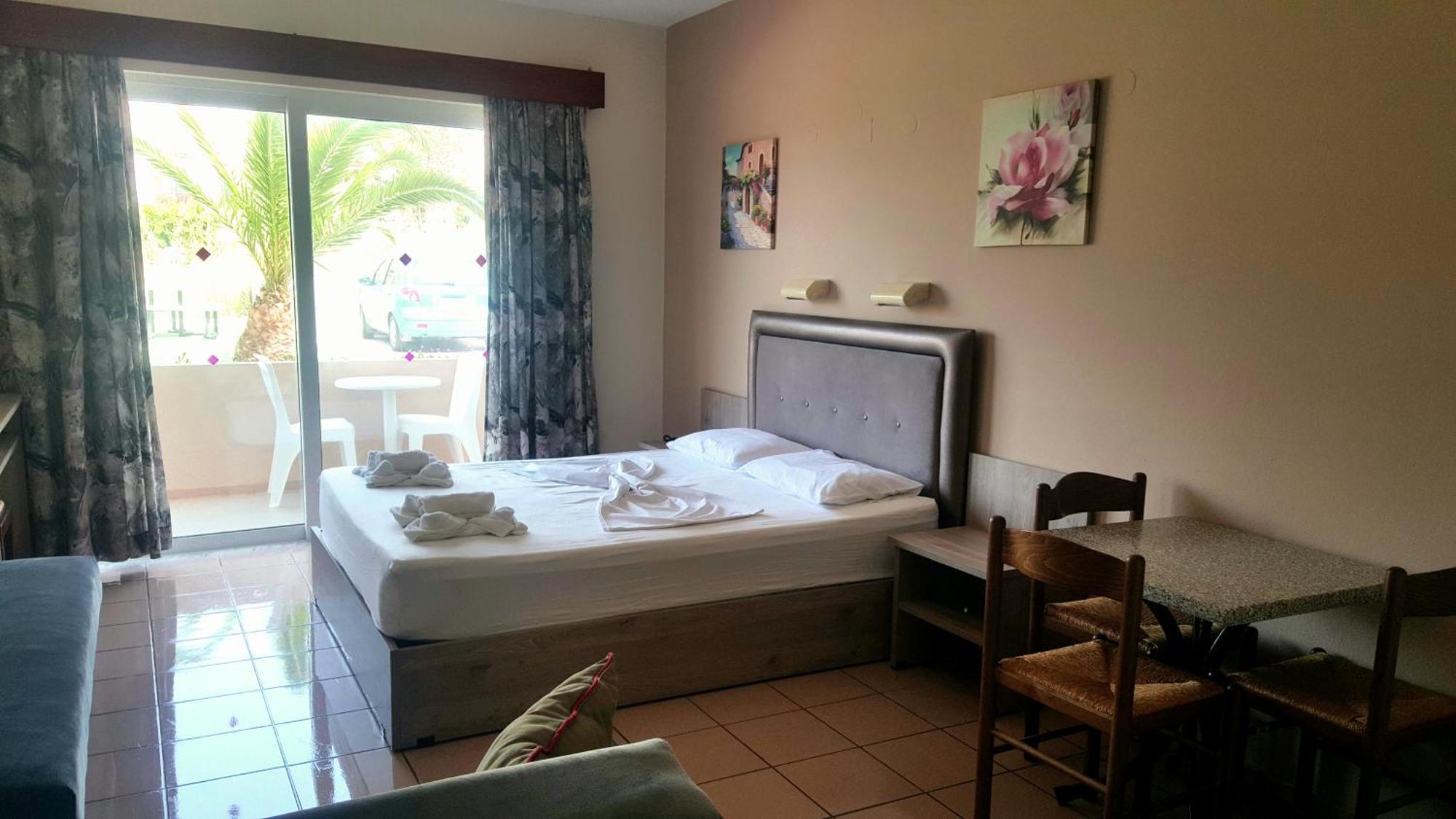 אדליאנוס קומפוס Jo An Beach Hotel מראה חיצוני תמונה
